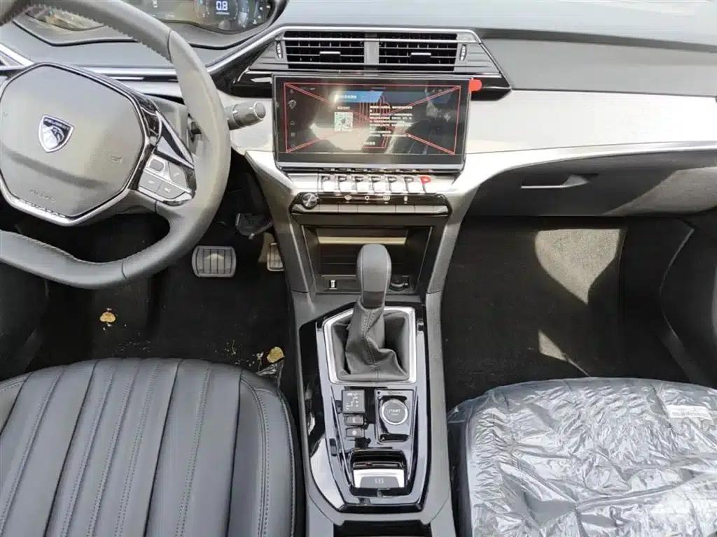 Peugeot 408 2024 360THP Latour Edition — миниатюра 13