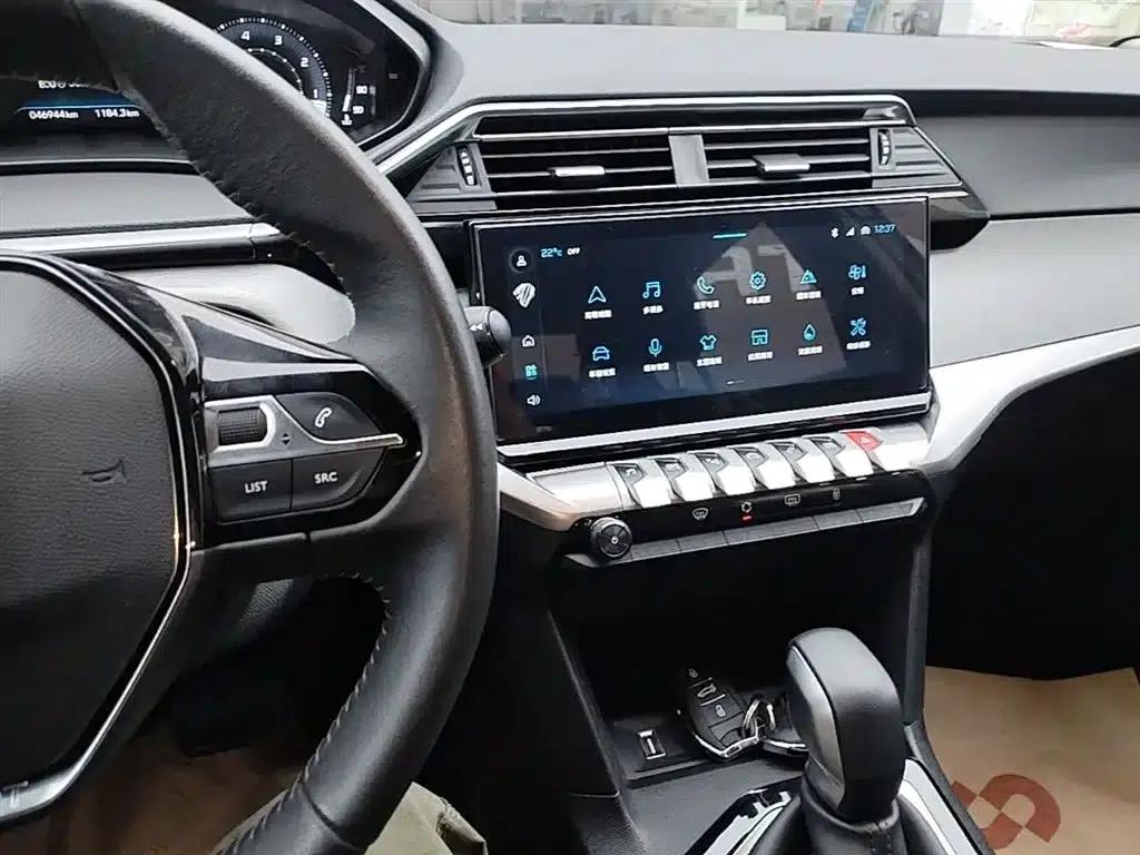 Peugeot 408 2022 1.6T Chasing Light Edition — миниатюра 13