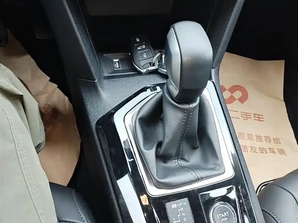 Peugeot 408 2022 1.6T Chasing Light Edition — миниатюра 14