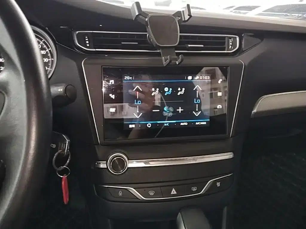 Peugeot 408 2020 360THP 10th Anniversary Edition — миниатюра 13