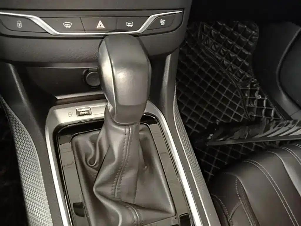 Peugeot 408 2020 360THP 10th Anniversary Edition — миниатюра 14