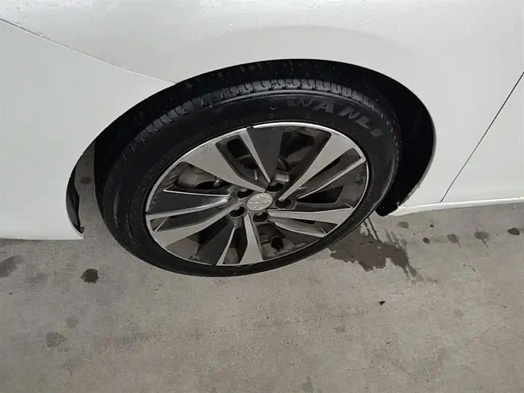 Peugeot 408 2020 360THP 10th Anniversary Edition — миниатюра 23