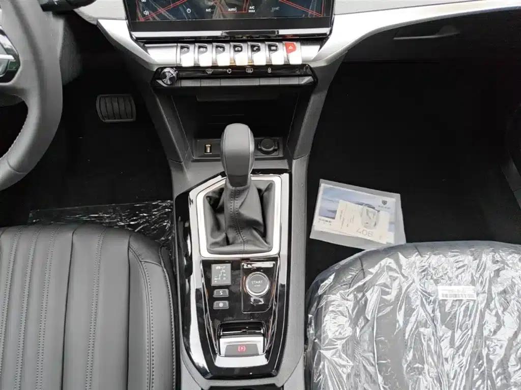 Peugeot 408 2024 360THP Latour Edition — миниатюра 13
