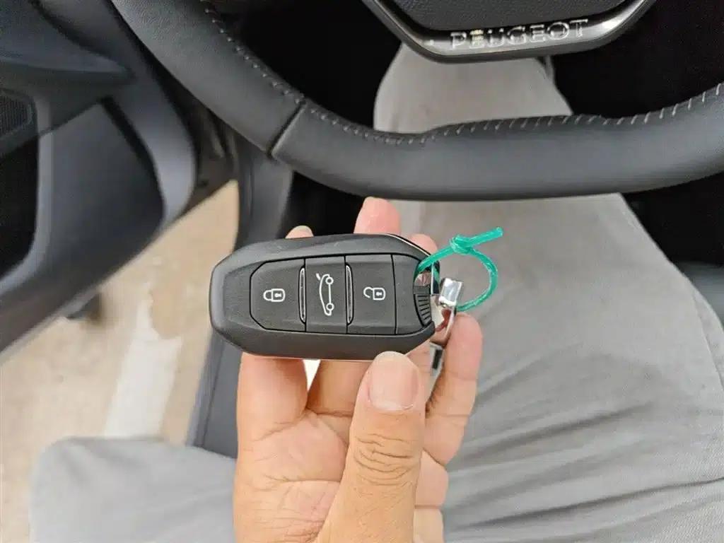 Peugeot 408 2024 360THP Latour Edition — миниатюра 8