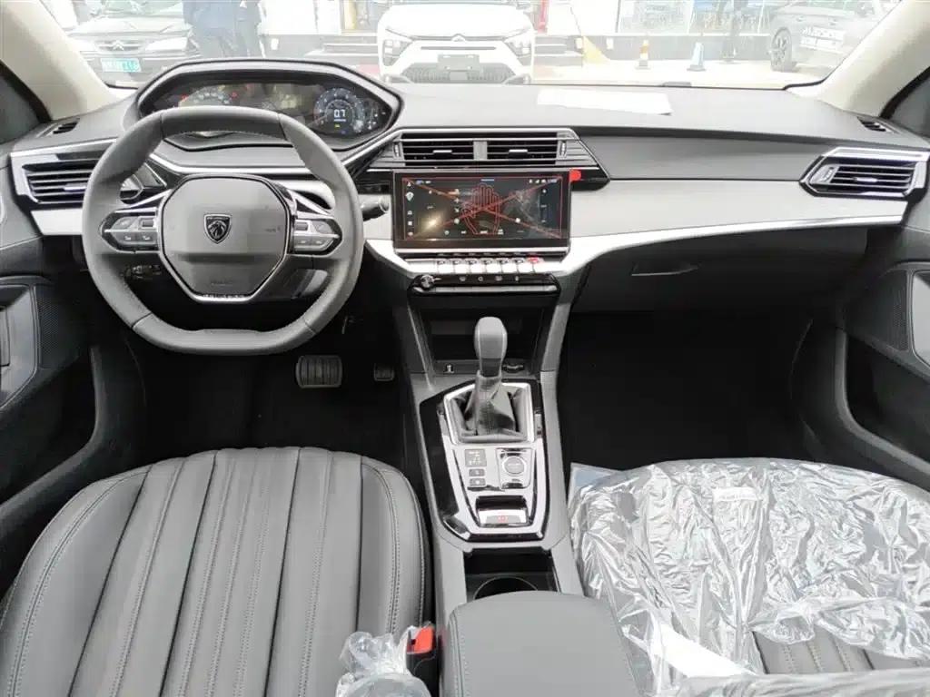 Peugeot 408 2024 360THP Latour Edition — миниатюра 9