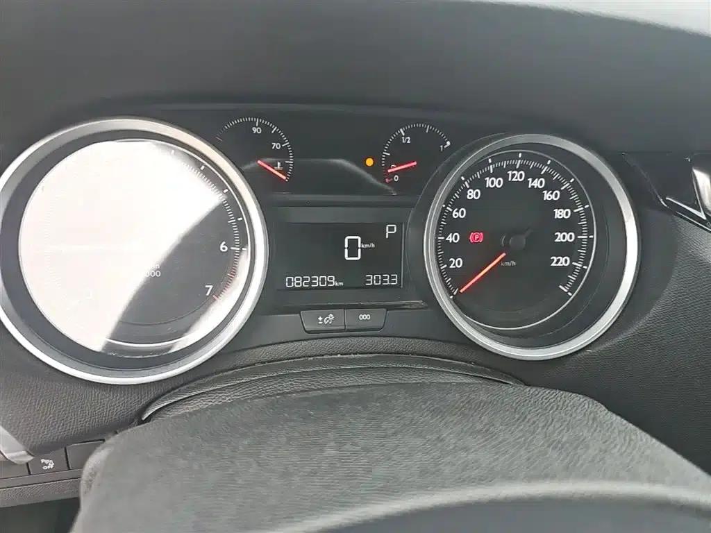 Peugeot 408 2015 1.2T Automatic Luxury Edition — миниатюра 12