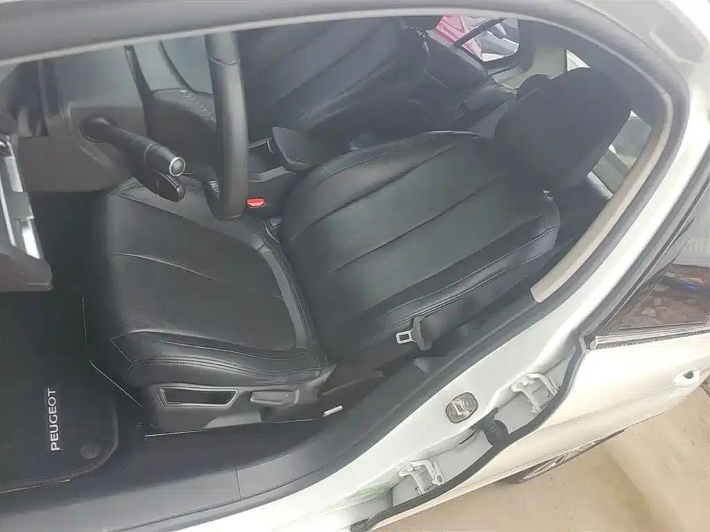 Peugeot 408 2015 1.2T Automatic Luxury Edition — миниатюра 15
