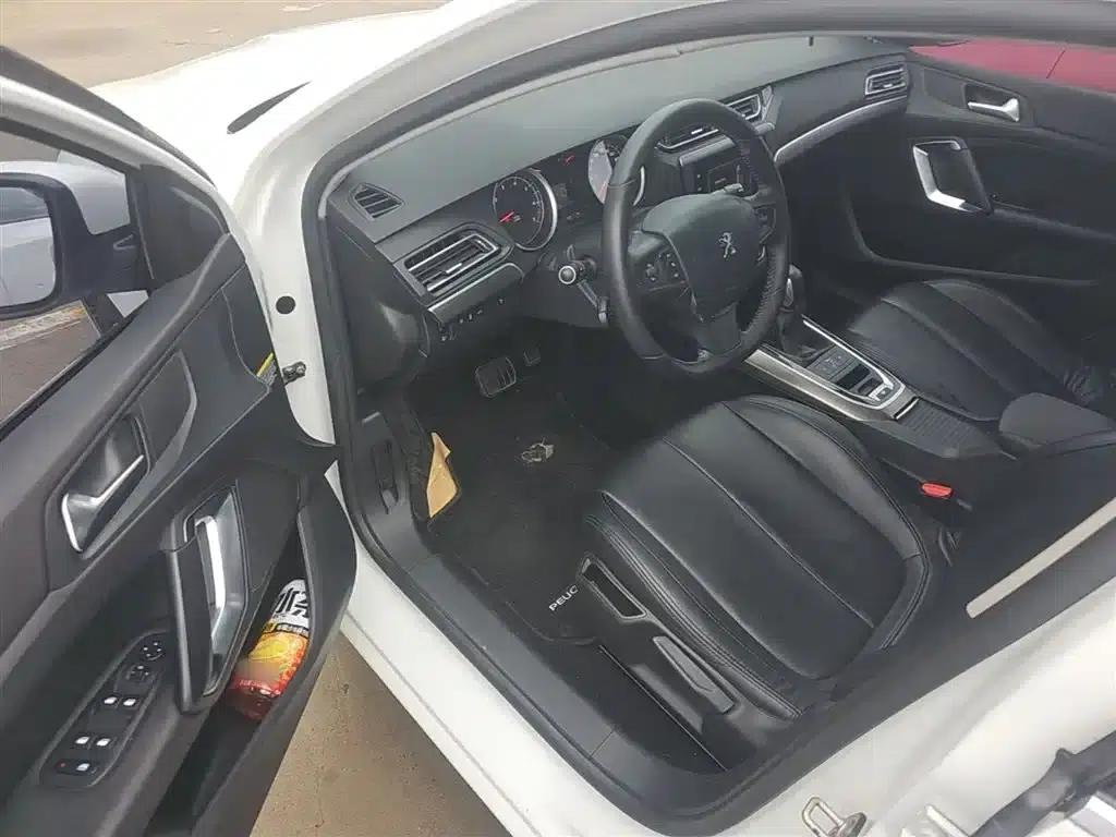 Peugeot 408 2015 1.2T Automatic Luxury Edition — миниатюра 16