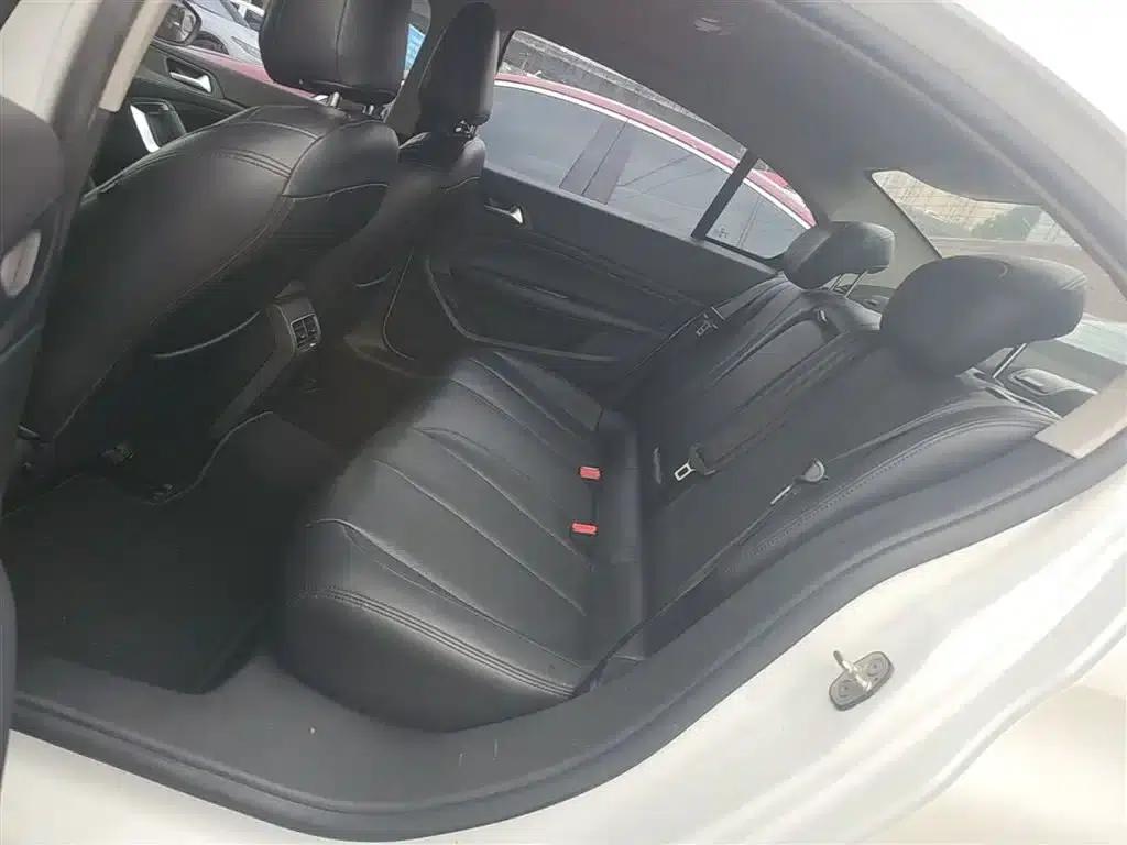Peugeot 408 2015 1.2T Automatic Luxury Edition — миниатюра 17