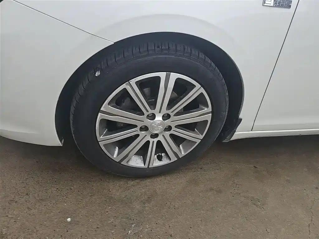 Peugeot 408 2015 1.2T Automatic Luxury Edition — миниатюра 23