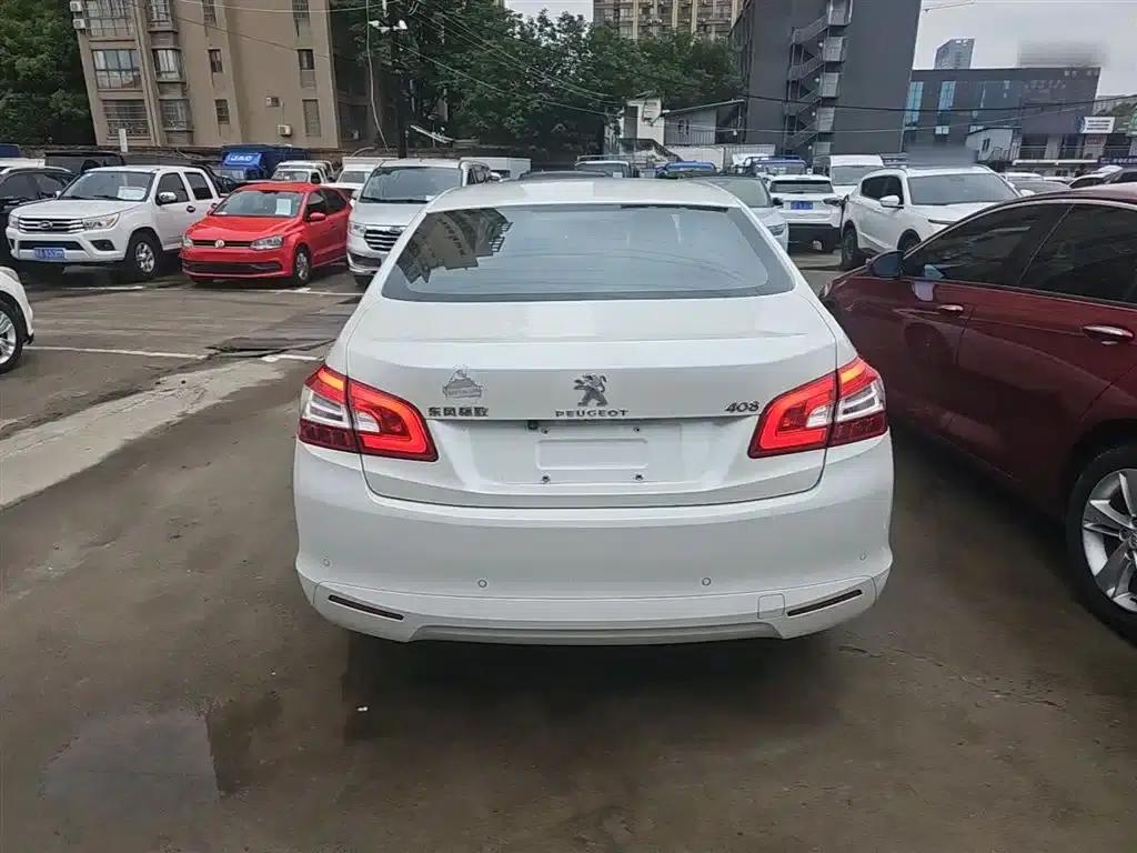 Peugeot 408 2015 1.2T Automatic Luxury Edition — миниатюра 6