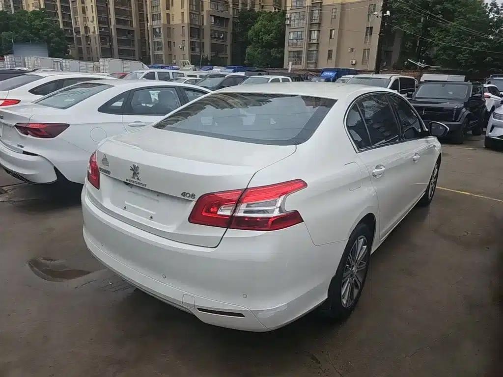 Peugeot 408 2015 1.2T Automatic Luxury Edition — миниатюра 7