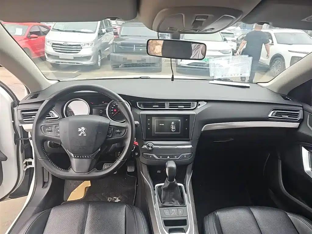 Peugeot 408 2015 1.2T Automatic Luxury Edition — миниатюра 10