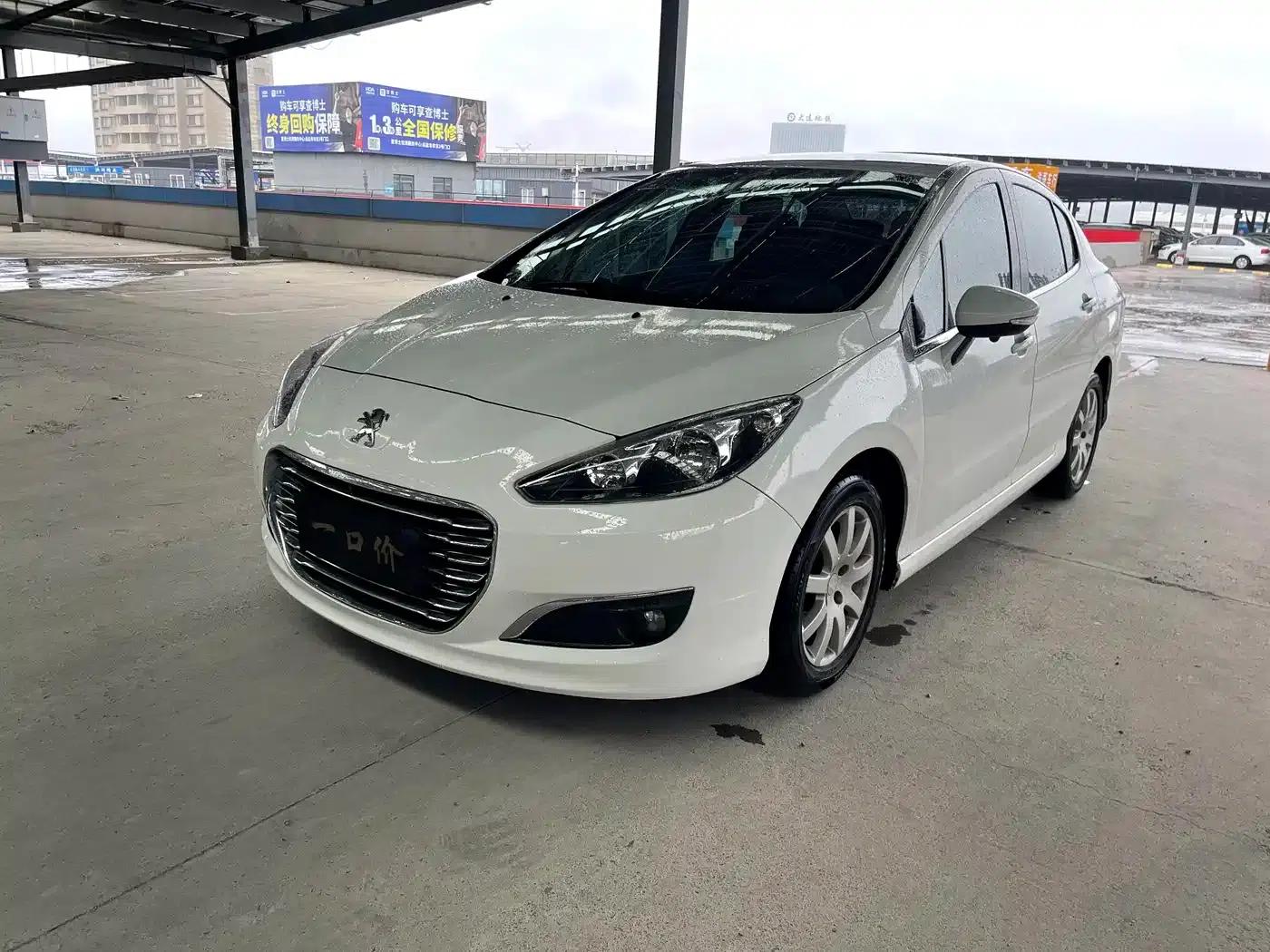 Peugeot 308 2014 Enjoy Edition Classic 1.6L Automatic Premium Model — миниатюра 1