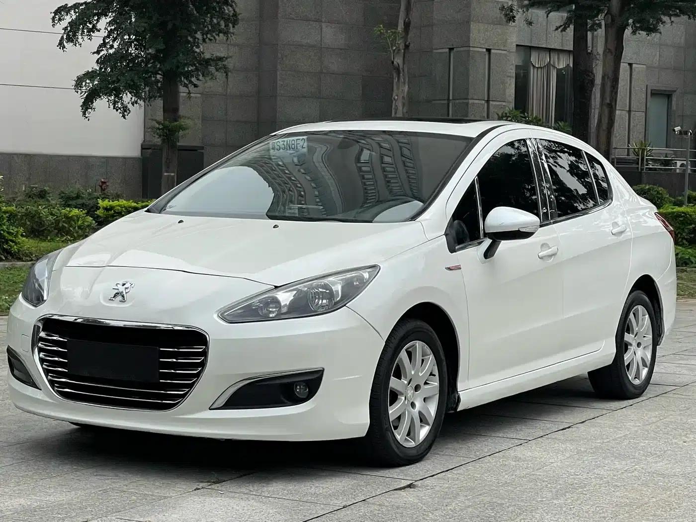 Peugeot 308 2013 1.6L Automatic Fashion Edition — миниатюра 1