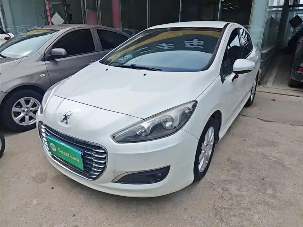 Peugeot 308 2014 Enjoy Edition Classic 1.6L Automatic Premium Model — миниатюра 1