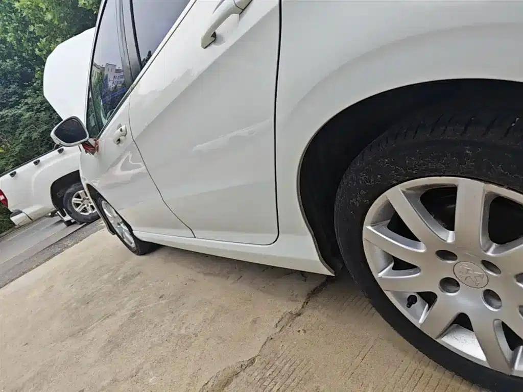 Peugeot 308 2014 Enjoy Edition Classic 1.6L Automatic Premium Model — миниатюра 22