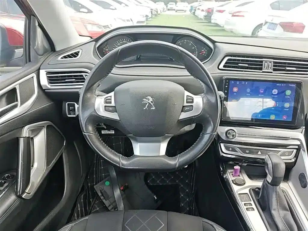Peugeot 308 2016 230THP Automatic Luxury Edition — миниатюра 11