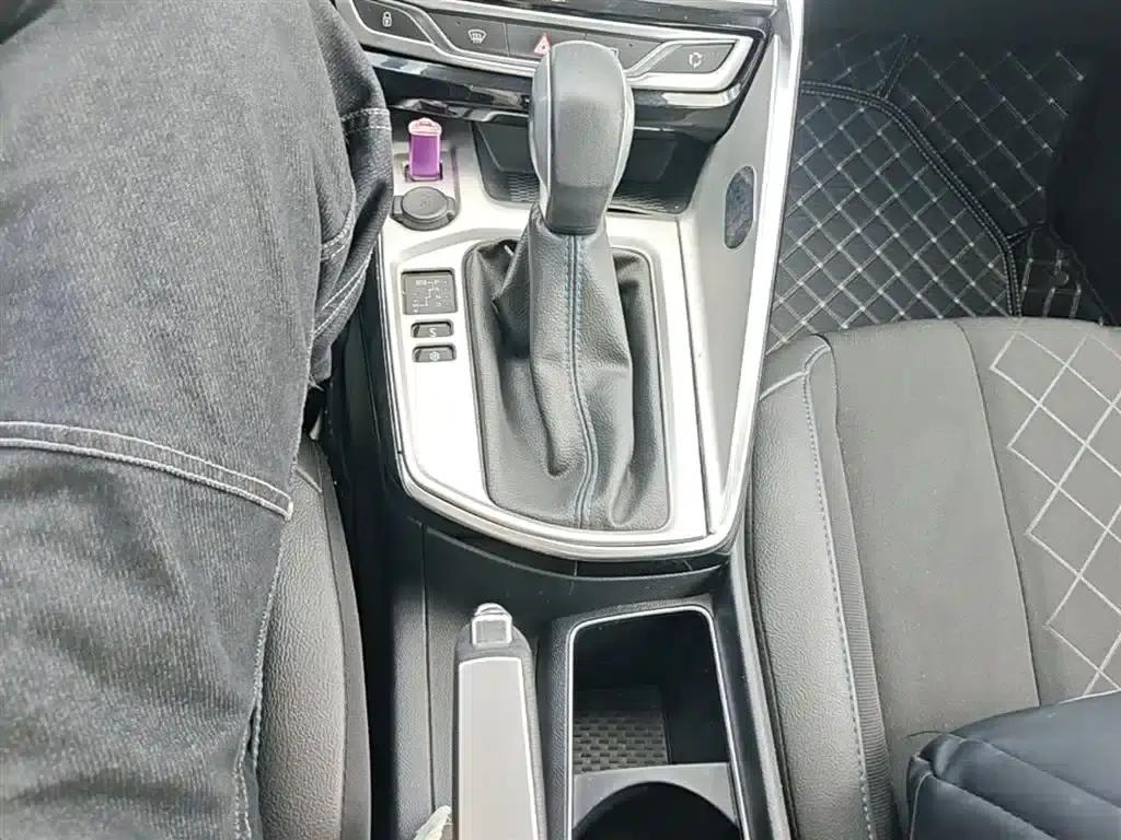 Peugeot 308 2016 230THP Automatic Luxury Edition — миниатюра 14