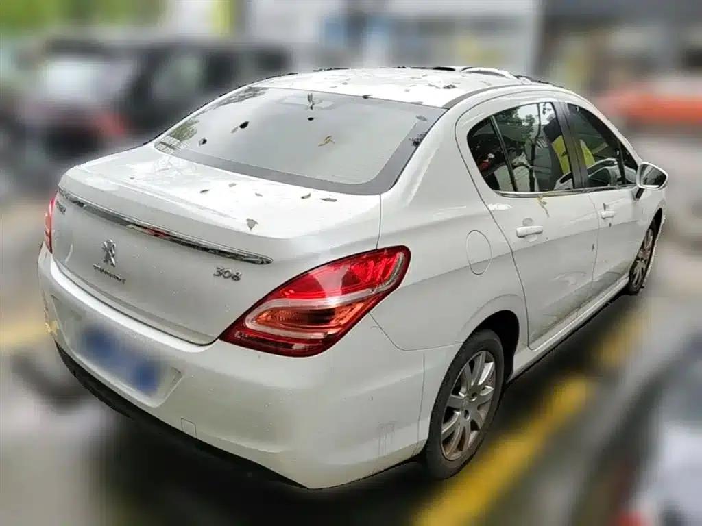 Peugeot 308 2014 Enjoy Edition Classic 1.6L Automatic Premium Model — миниатюра 12