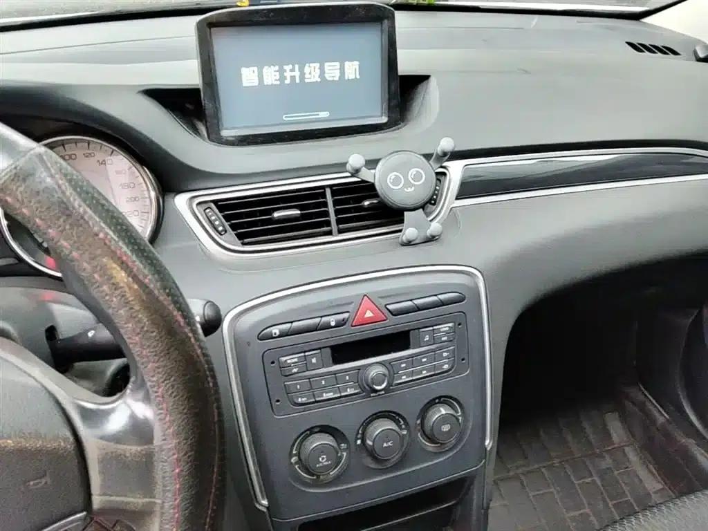 Peugeot 308 2014 Enjoy Edition Classic 1.6L Automatic Premium Model — миниатюра 20