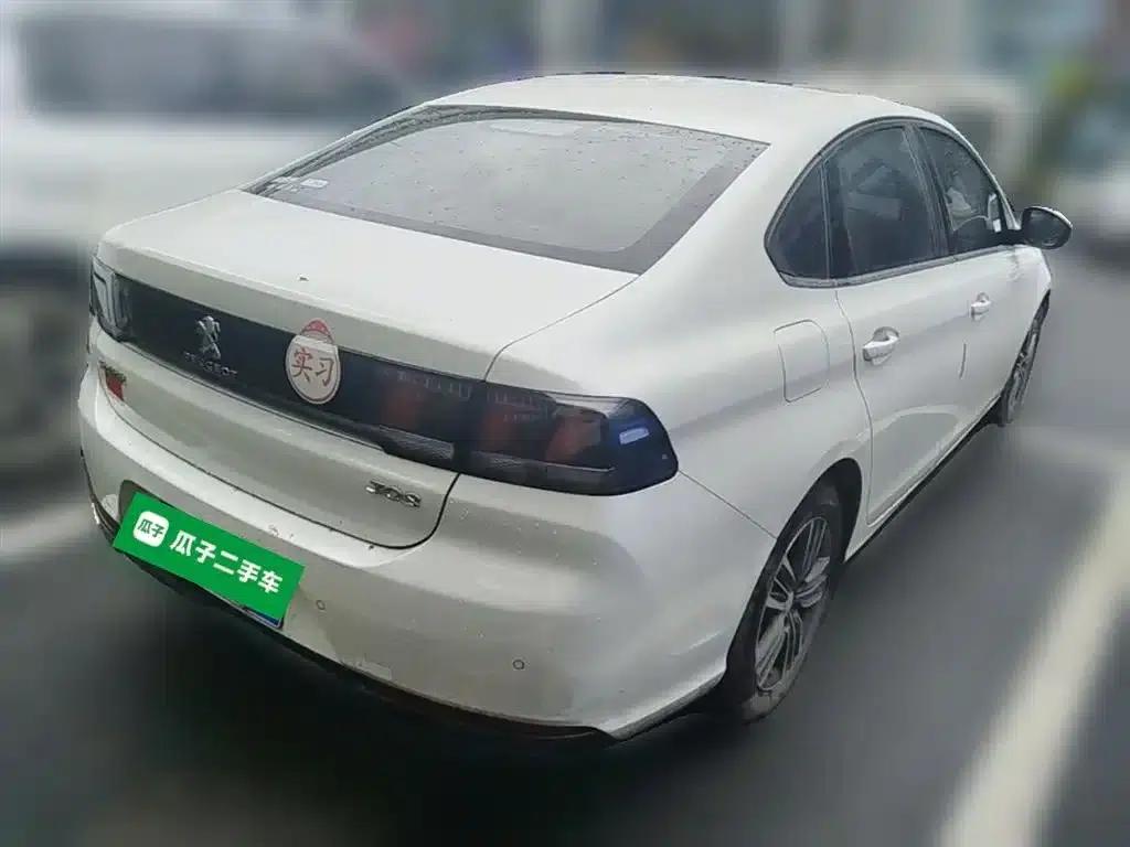 Peugeot 308 2018 1.6L Automatic Luxury Edition — миниатюра 12