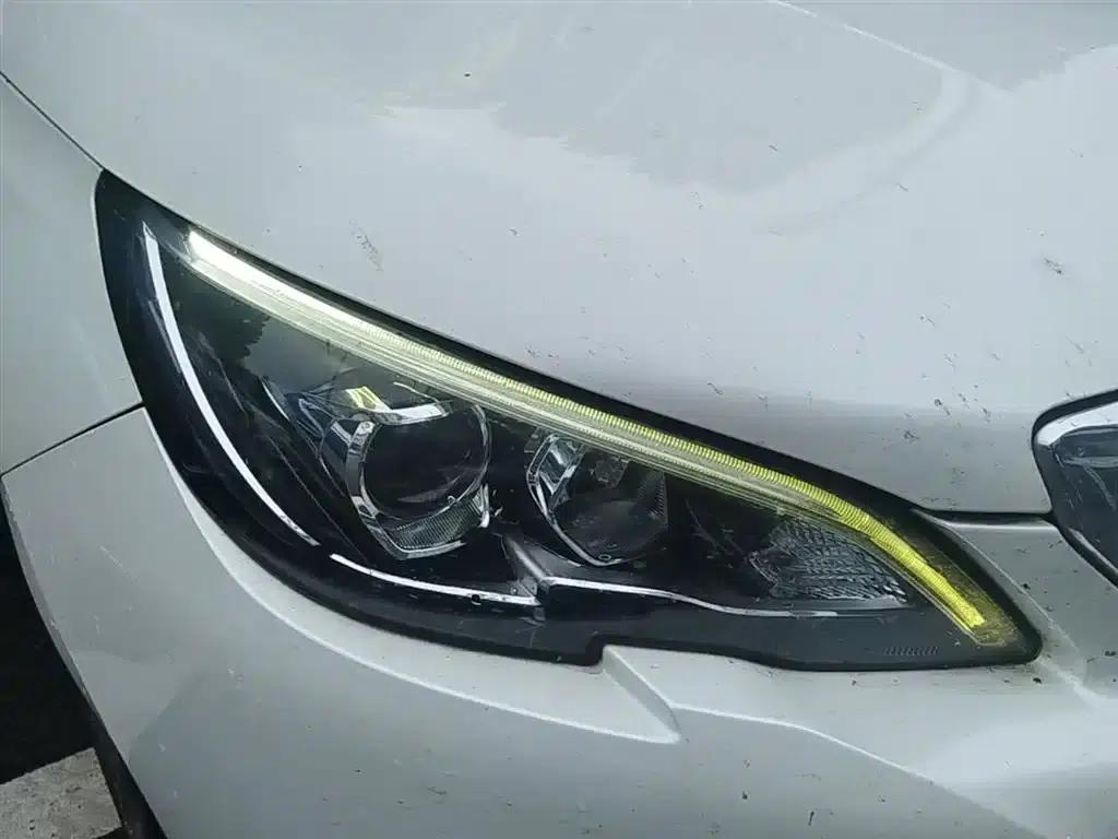 Peugeot 308 2018 1.6L Automatic Luxury Edition — миниатюра 13