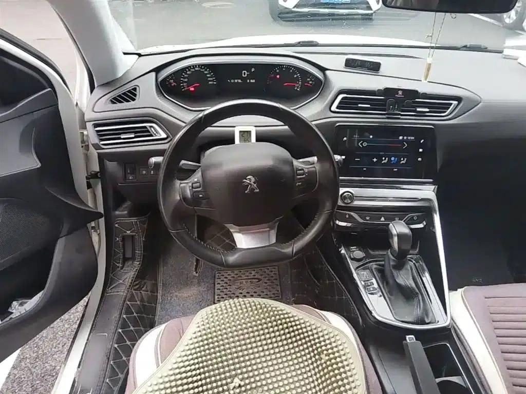 Peugeot 308 2018 1.6L Automatic Luxury Edition — миниатюра 17
