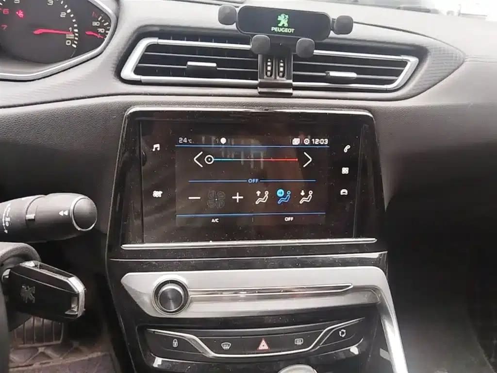 Peugeot 308 2018 1.6L Automatic Luxury Edition — миниатюра 20
