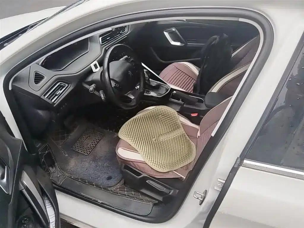 Peugeot 308 2018 1.6L Automatic Luxury Edition — миниатюра 22
