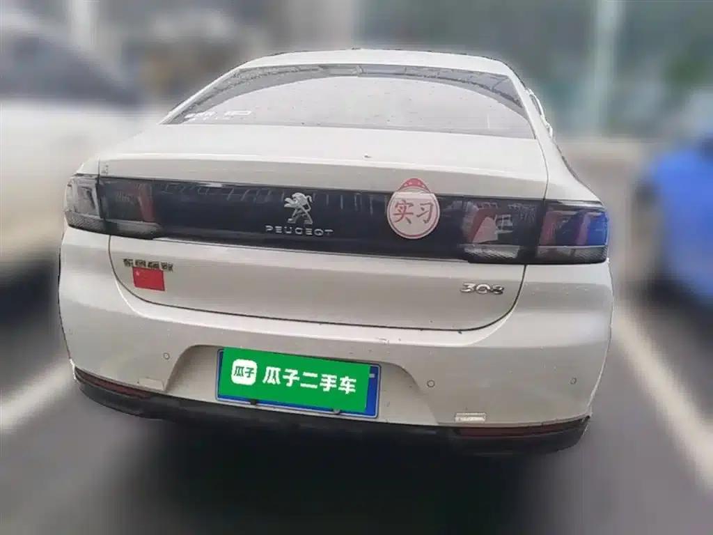 Peugeot 308 2018 1.6L Automatic Luxury Edition — миниатюра 10