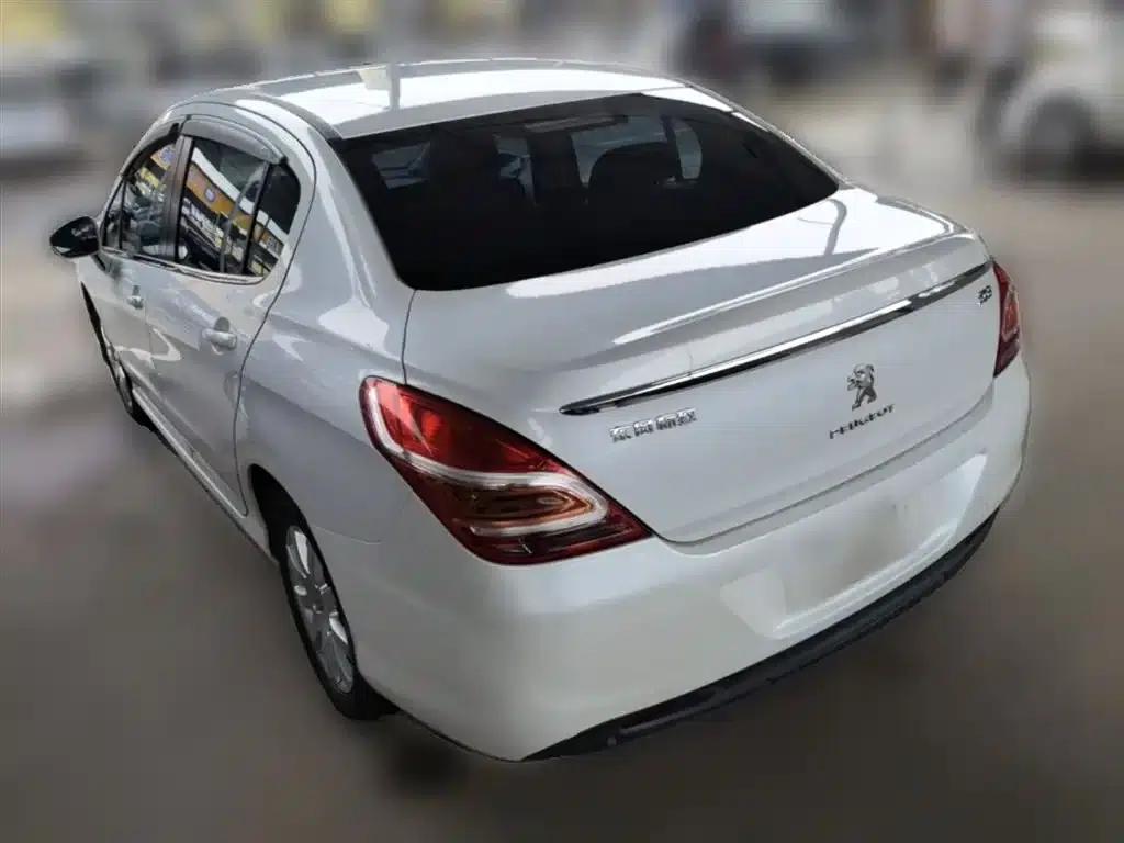 Peugeot 308 2014 Enjoy Edition Classic 1.6L Automatic Premium Model — миниатюра 9