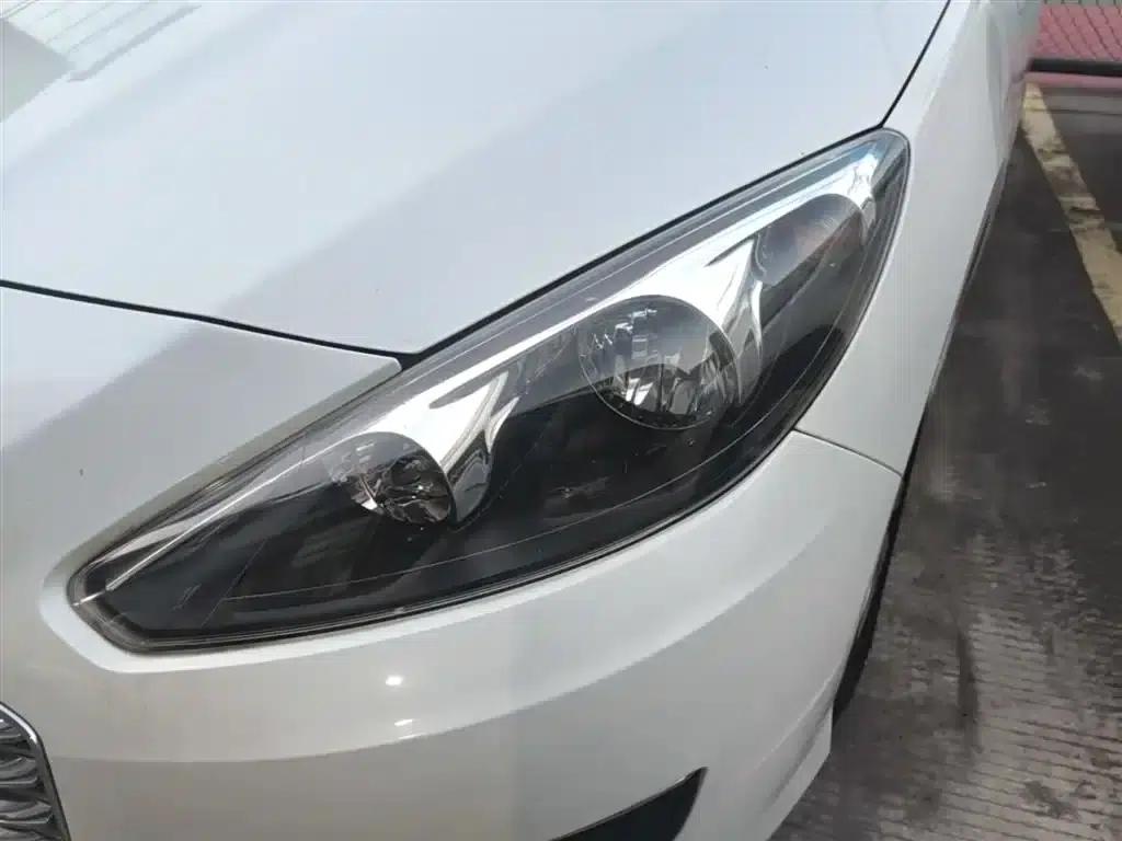 Peugeot 308 2014 Enjoy Edition Classic 1.6L Manual Premium Model — миниатюра 24