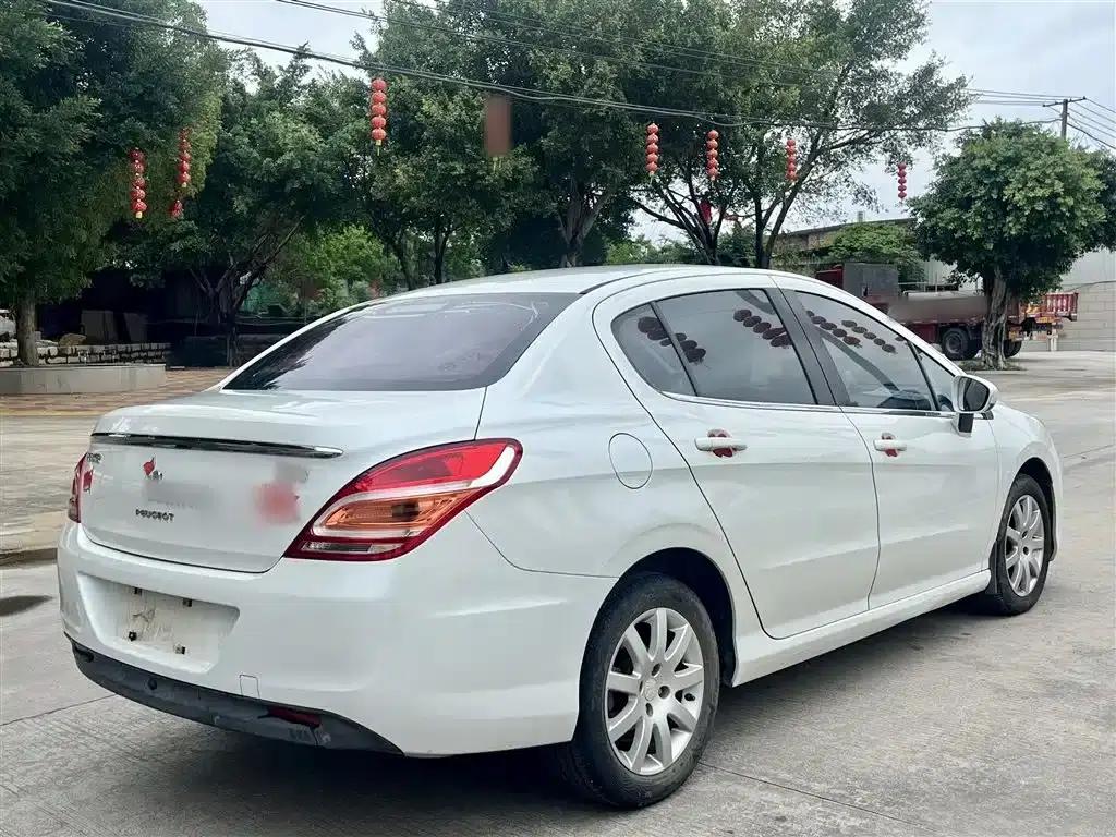 Peugeot 308 2014 Enjoy Edition Classic 1.6L Manual Premium Model — миниатюра 7