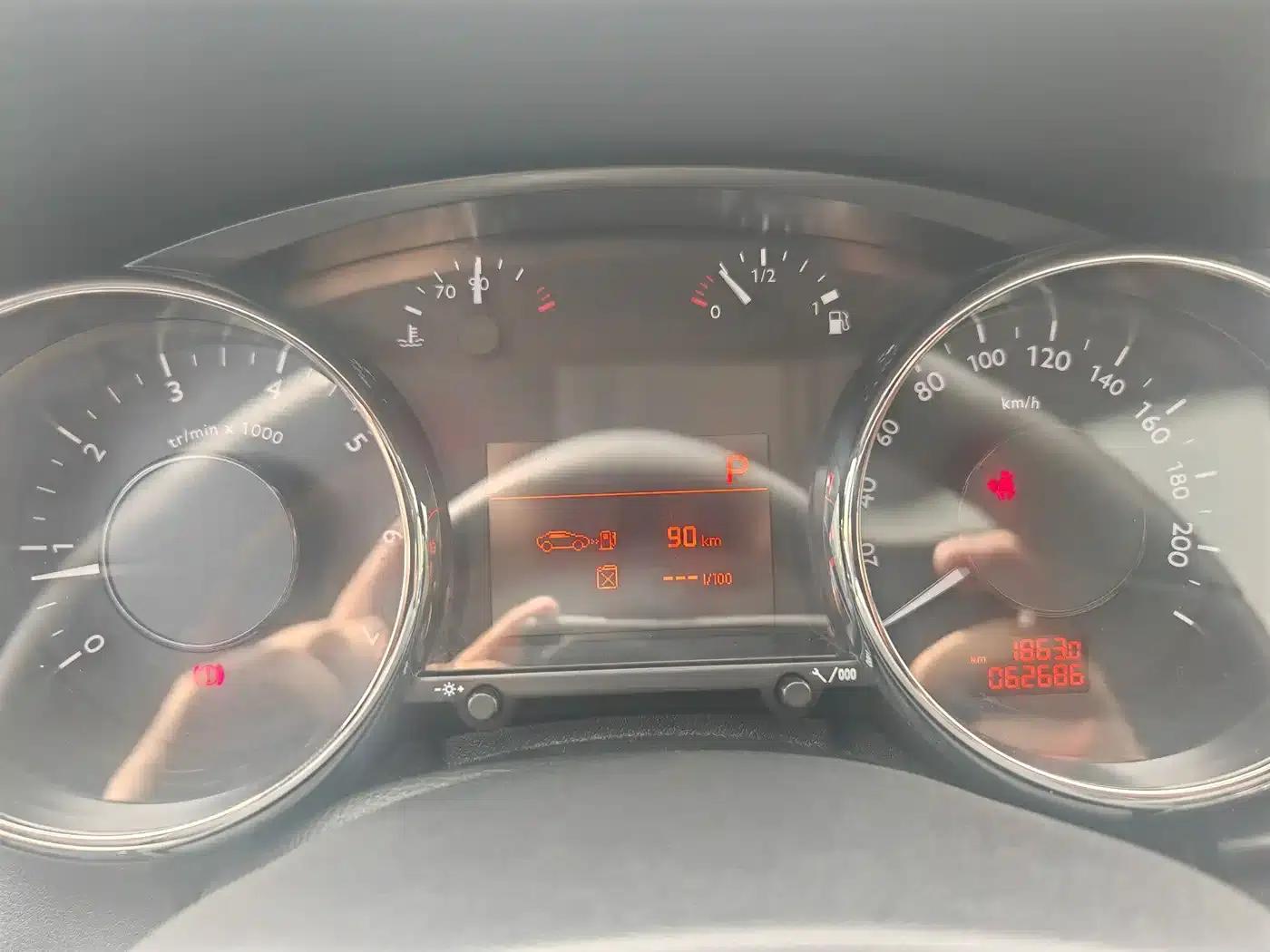 Peugeot 3008 2013 2.0L Automatic Trend Edition — миниатюра 15