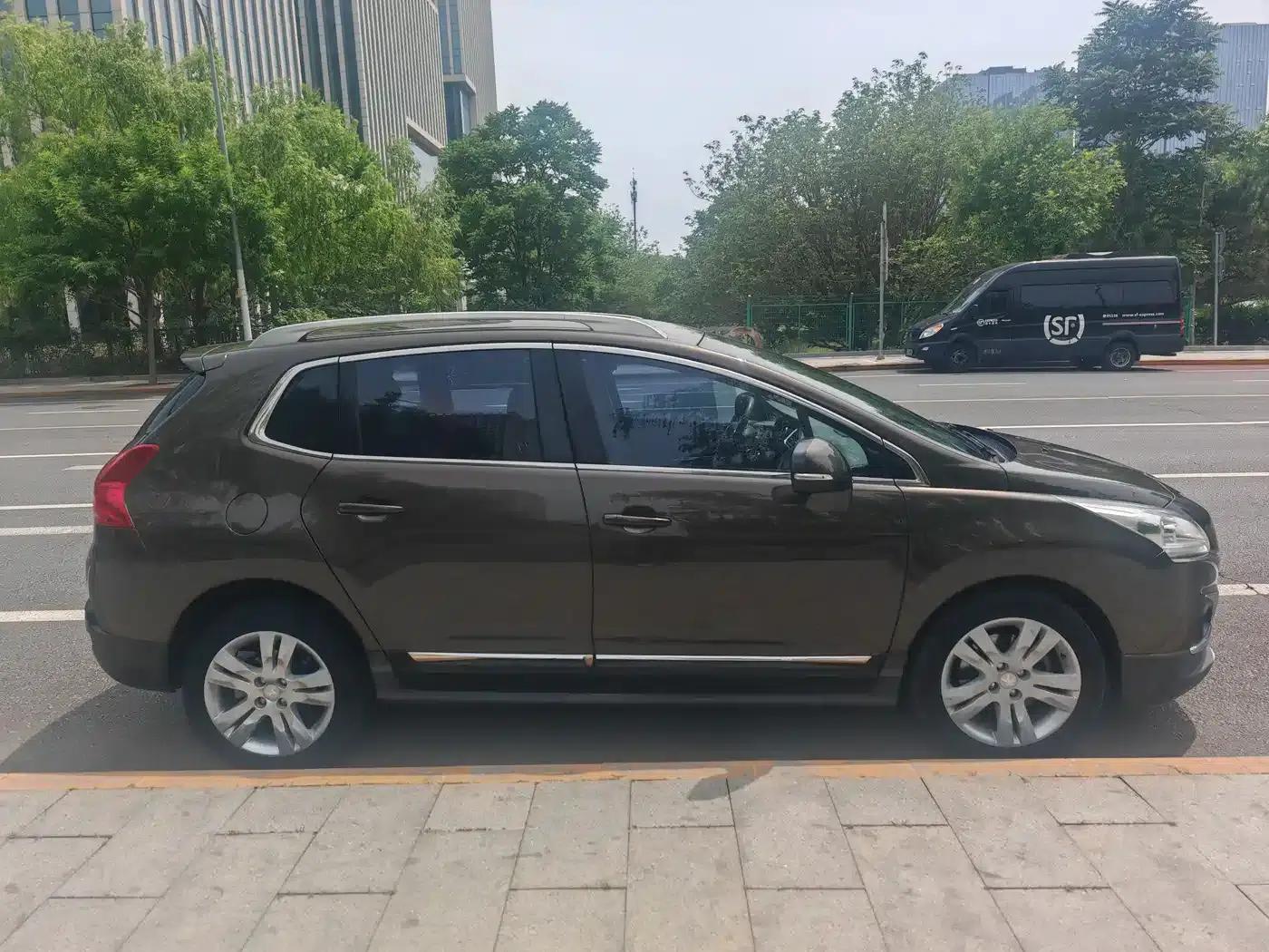 Peugeot 3008 2013 2.0L Automatic Trend Edition — миниатюра 4