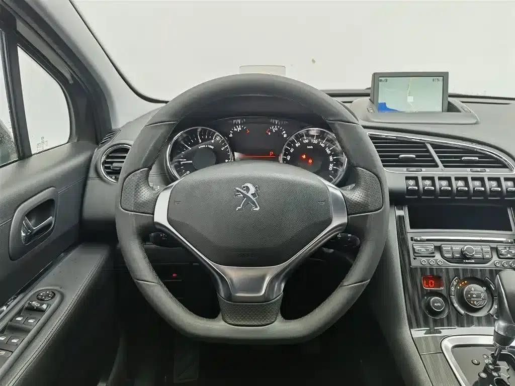 Peugeot 3008 2013 1.6THP Automatic Premium Edition — миниатюра 11