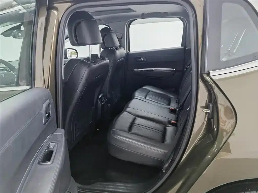 Peugeot 3008 2013 1.6THP Automatic Premium Edition — миниатюра 15