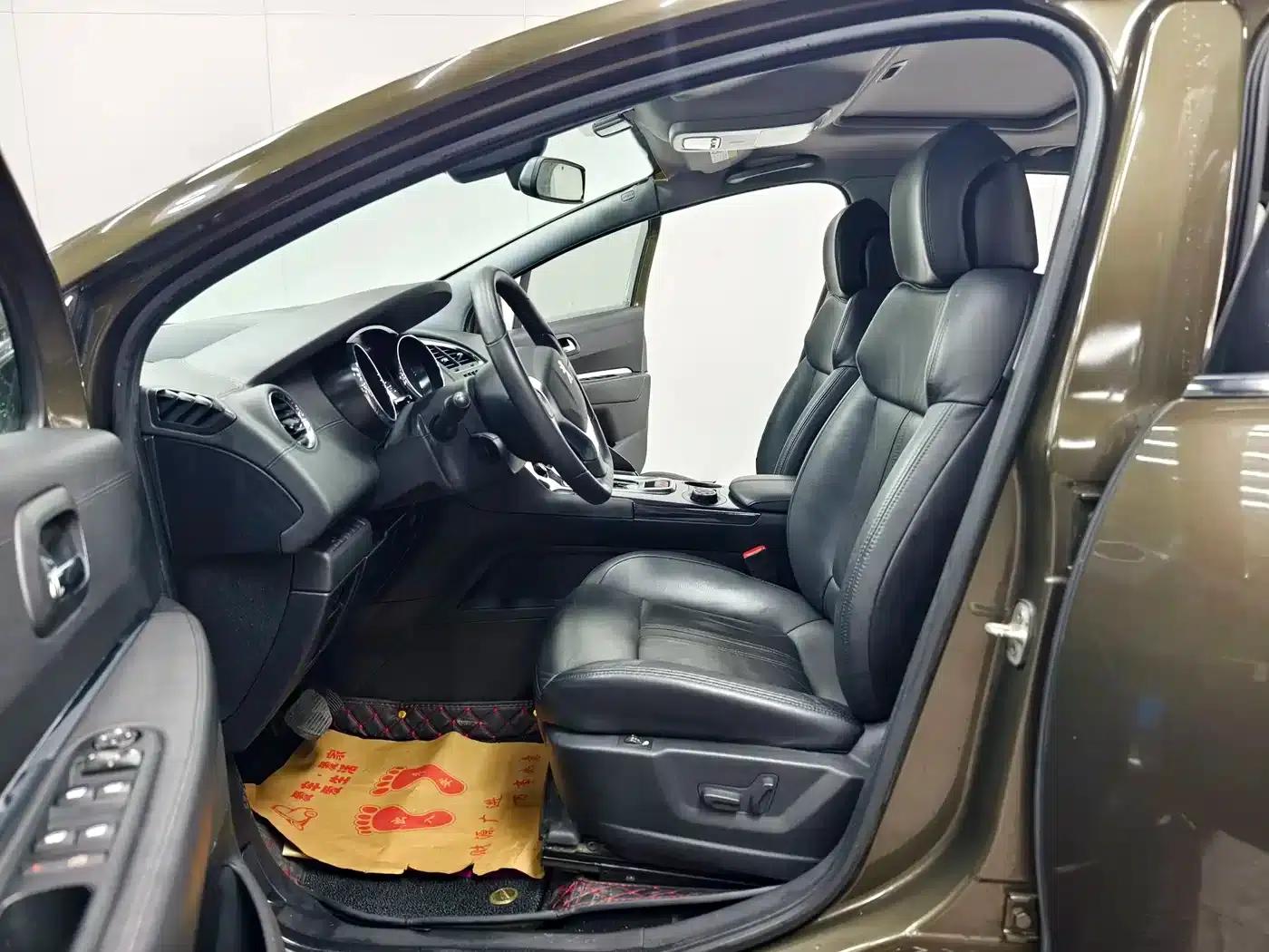 Peugeot 3008 2013 1.6THP Automatic Premium Edition — миниатюра 11