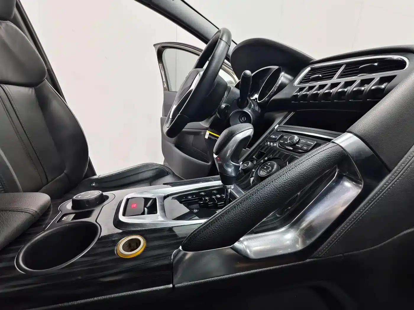 Peugeot 3008 2013 1.6THP Automatic Premium Edition — миниатюра 15