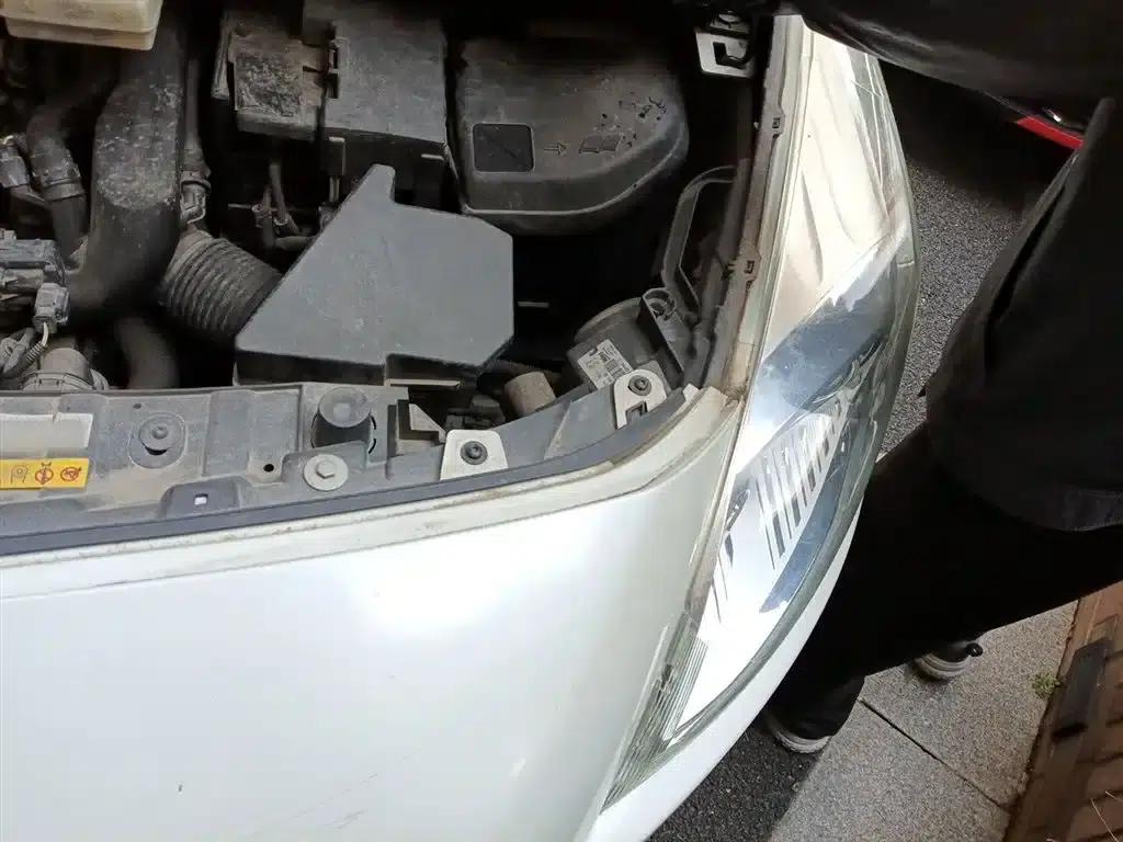 Peugeot 3008 2015 1.6THP Automatic Premium Edition — миниатюра 22