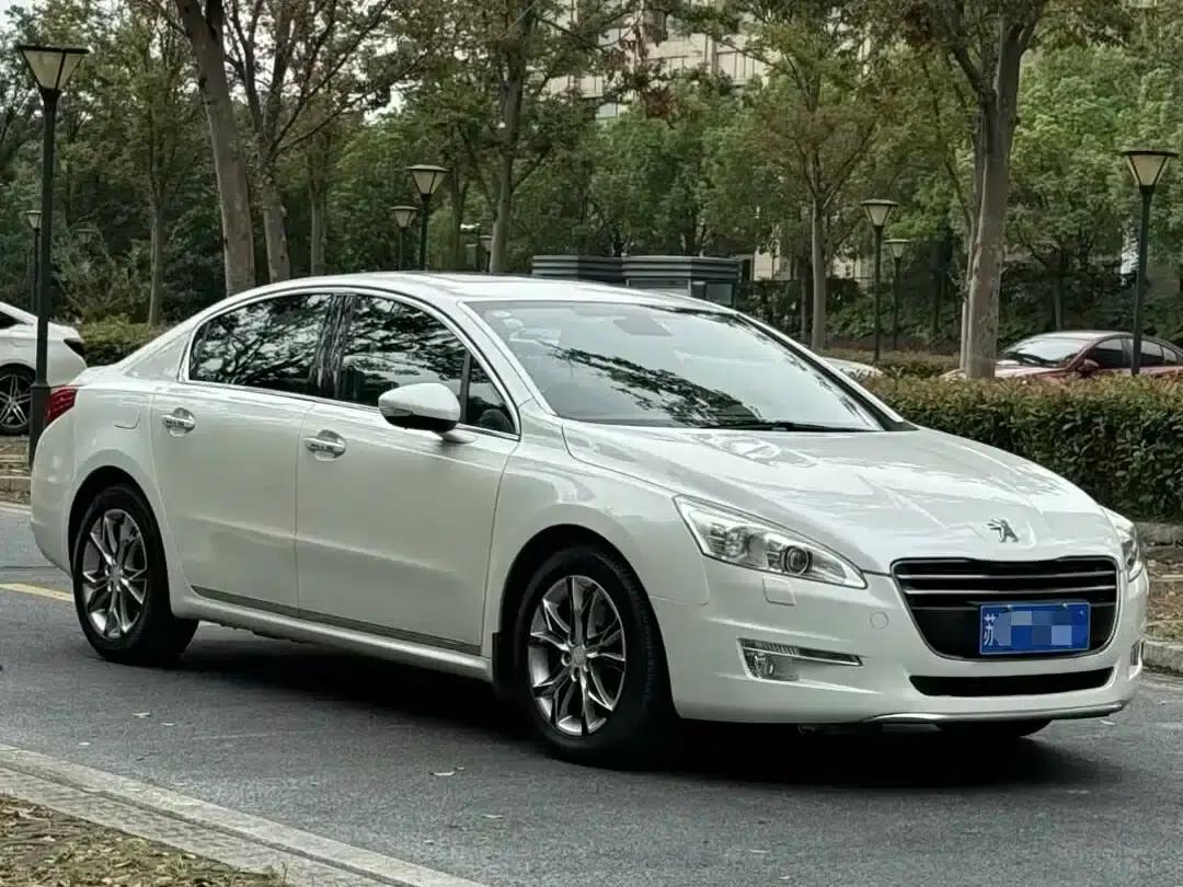Peugeot 508 2013 2.0L 2nd Anniversary Edition with Automatic Sunroof Classic Version — миниатюра 3