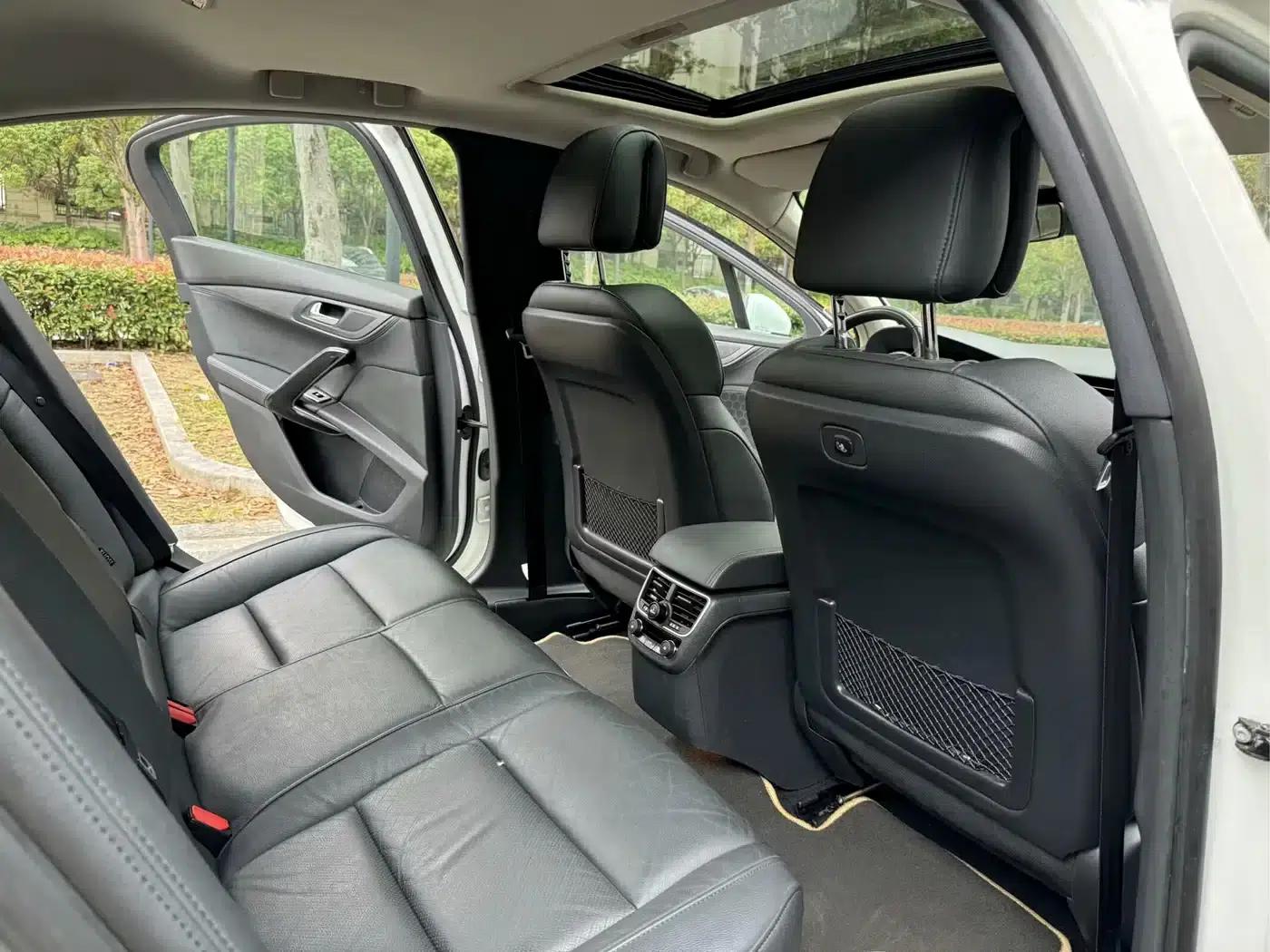 Peugeot 508 2013 2.0L 2nd Anniversary Edition with Automatic Sunroof Classic Version — миниатюра 7
