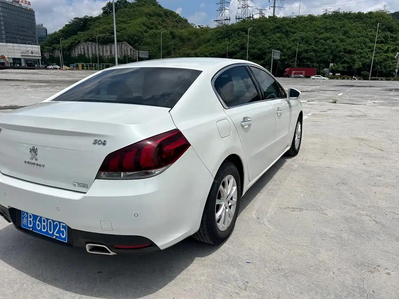 Peugeot 508 2015 1.6THP Automatic Elegance Edition — миниатюра 7