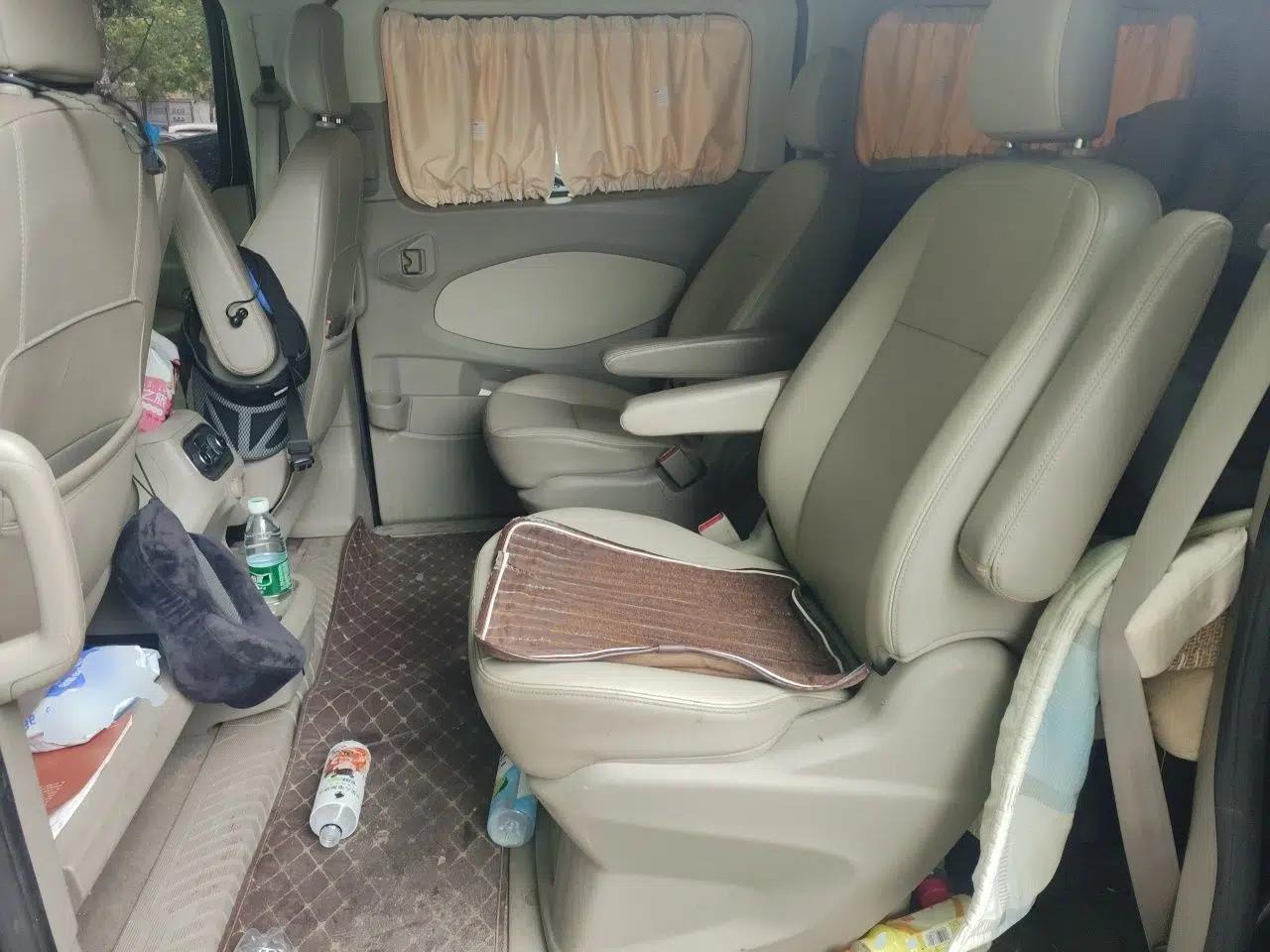 Ford Tourneo Custom 2016 2.0T Manual Elite Edition — миниатюра 18