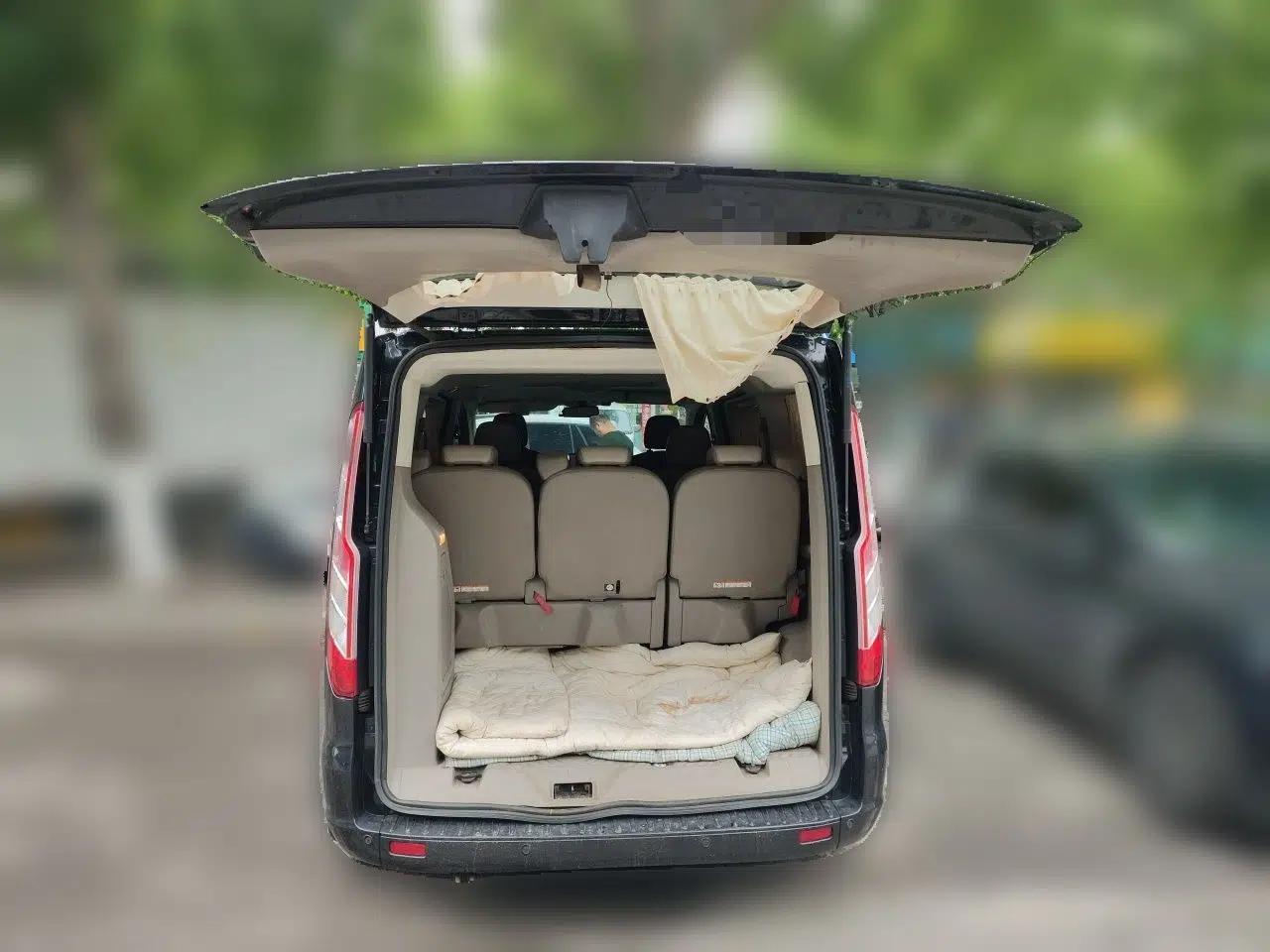 Ford Tourneo Custom 2016 2.0T Manual Elite Edition — миниатюра 20