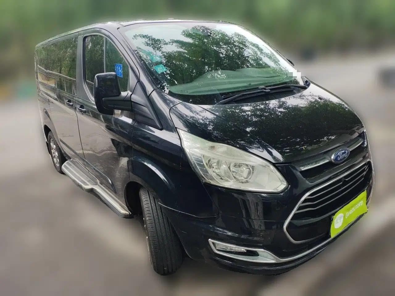 Ford Tourneo Custom 2016 2.0T Manual Elite Edition — миниатюра 3
