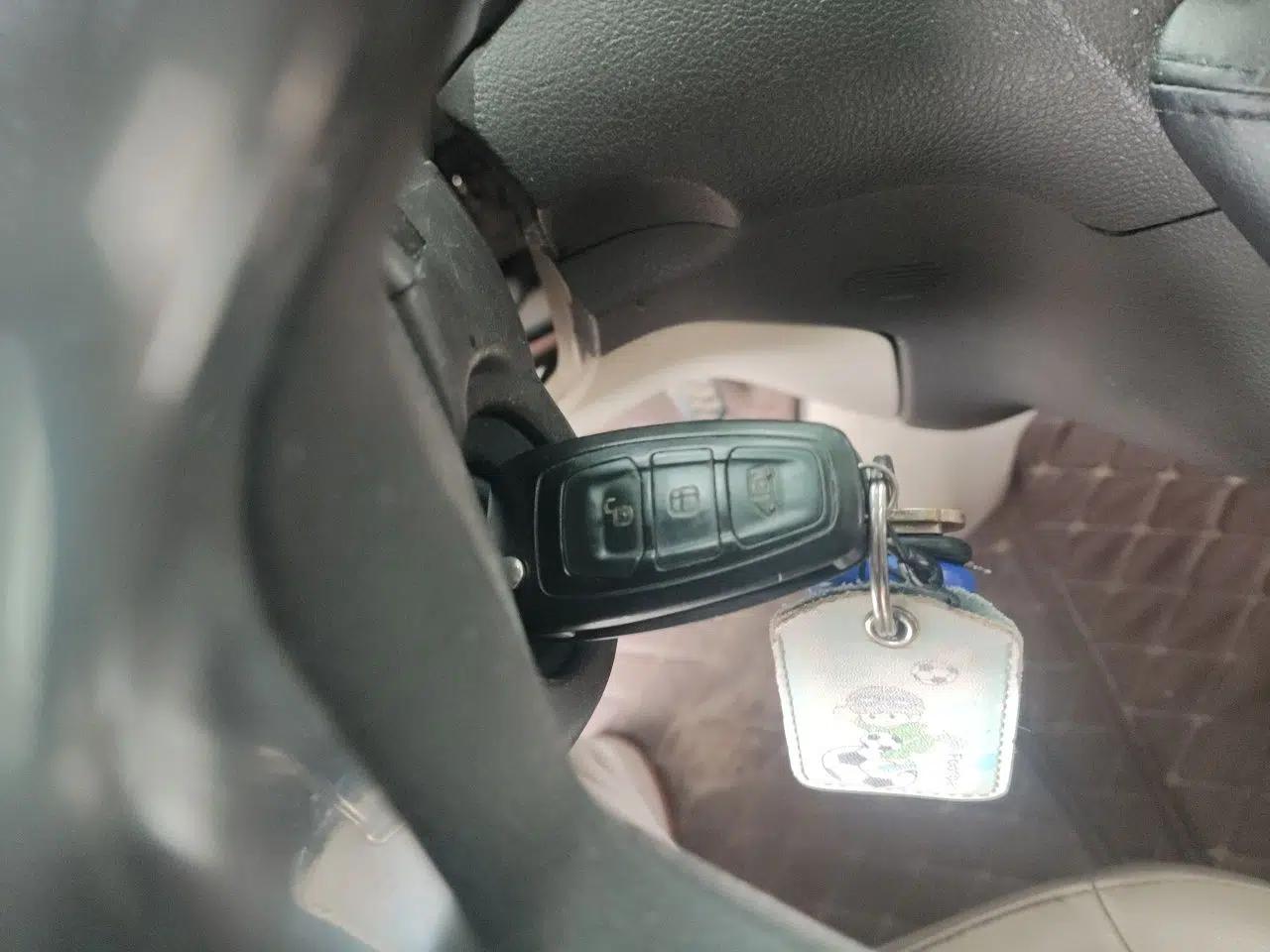 Ford Tourneo Custom 2016 2.0T Manual Elite Edition — миниатюра 9