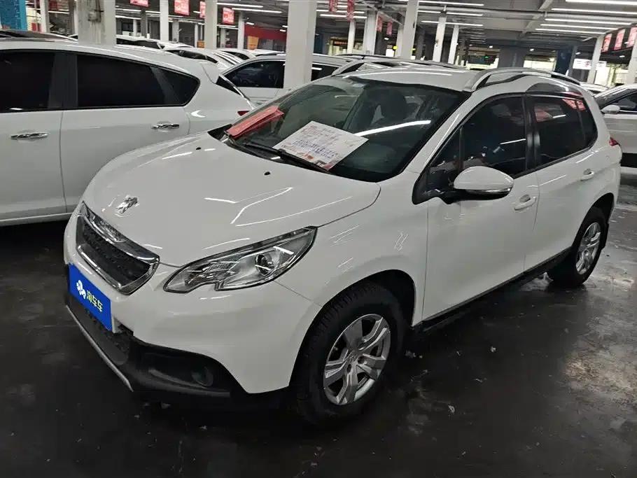 Peugeot 2008 2015 Playful Edition 1.6L Automatic Emerald Model — миниатюра 1