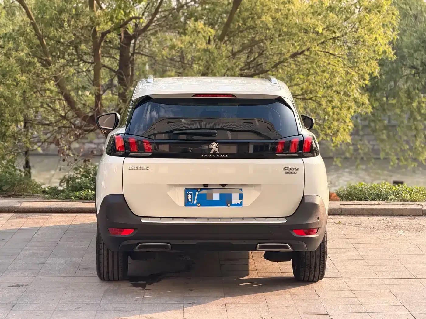 Peugeot 5008 2017 380THP 7-seater Luxury Edition — миниатюра 3